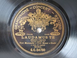 Laudamus te