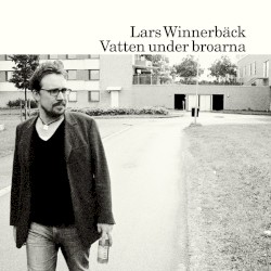 Vatten under broarna