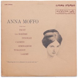 Arias from Faust, La bohème, Dinorah, Carmen, Semiramide, Turandot, Lakmé