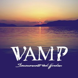 Sommernatt ved fjorden