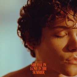 She Fell in Love in the Summer