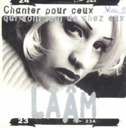Chanter pour ceux qui sont loin de chez eux