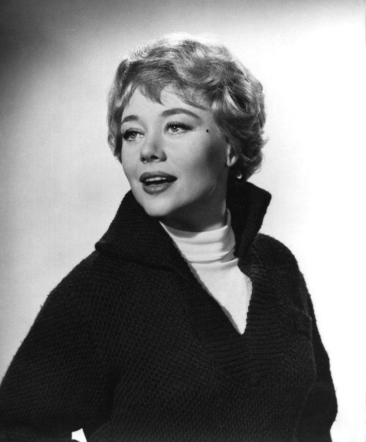 Photo of Glynis Johns