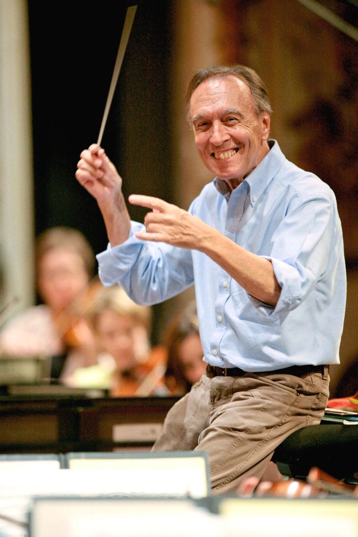 Photo of Claudio Abbado