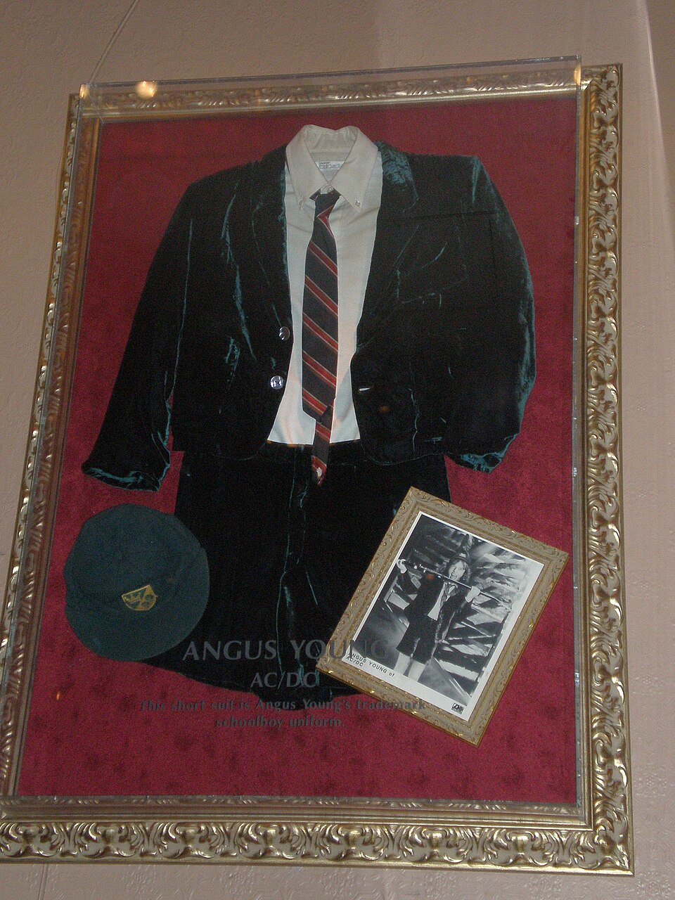 Фото: Angus Young