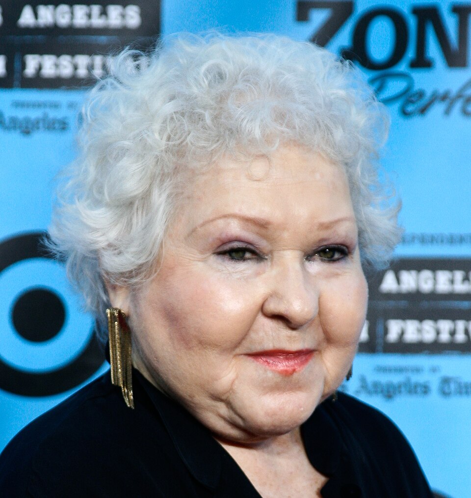 Photo of Estelle Harris